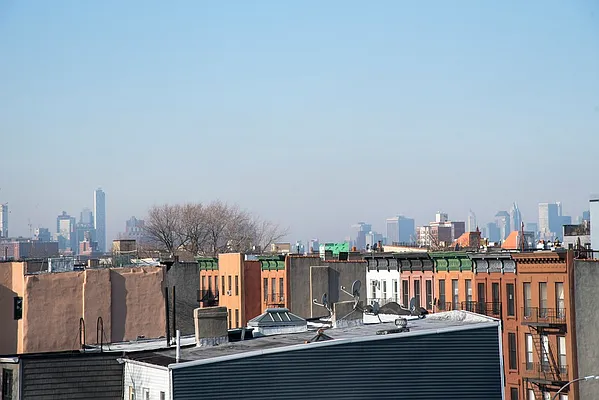 Rented by Bold New York | media 33