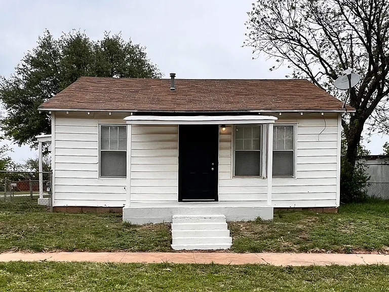 2615 Colquit Rd — Photo 1