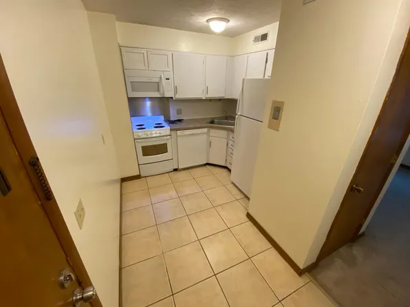 1832 Claflin Rd, Manhattan, KS 66502