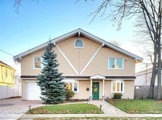 2221 Seaford Ave, Seaford, NY 11783