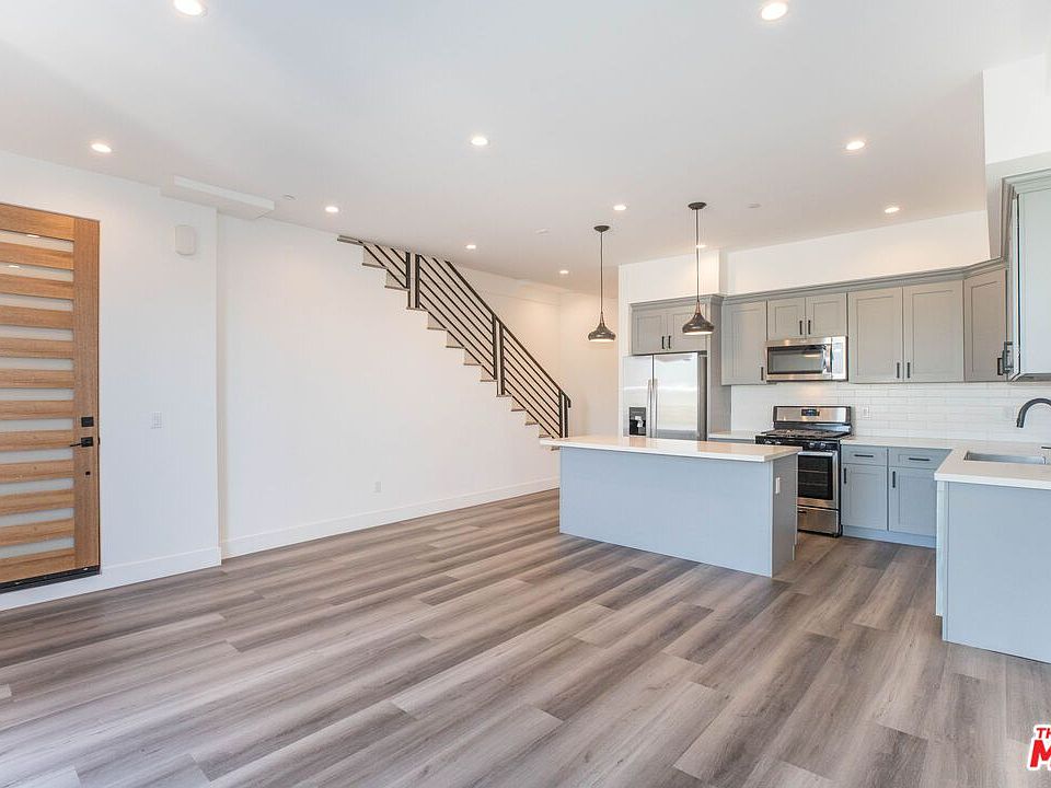 1st image of 525 N Normandie Ave #529