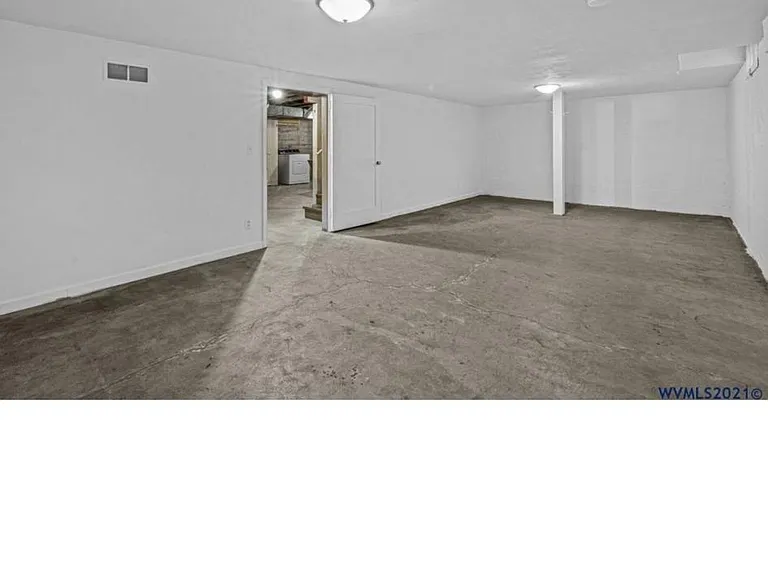 1030 16th St NE — Photo 26
