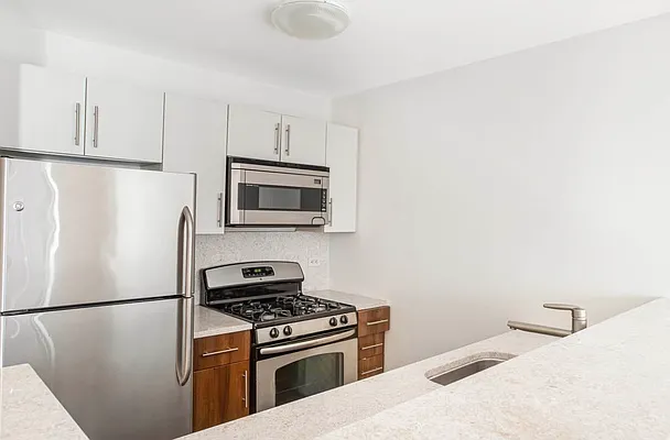 Rented by REAL New York | media 49