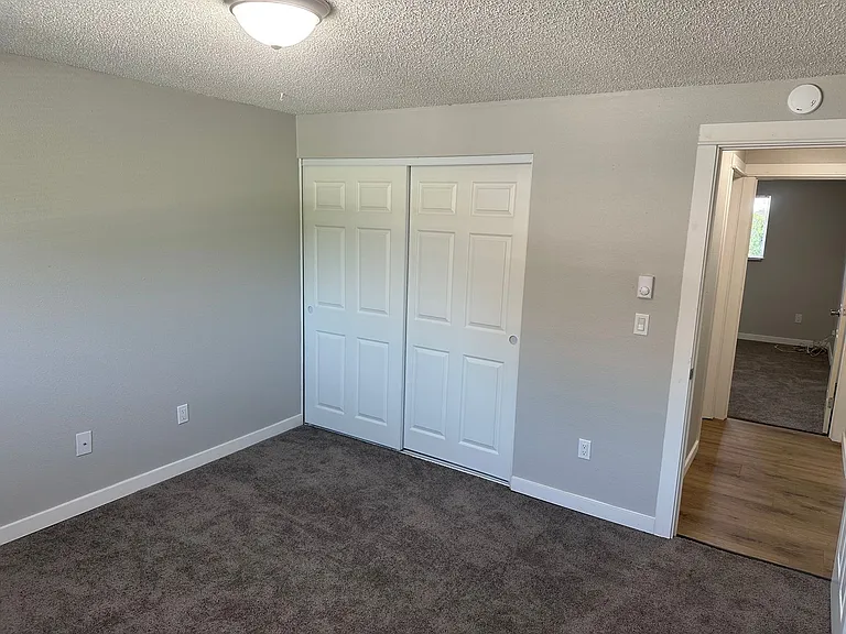 Meadow Creek Apartments — Photo 22