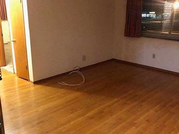 3rd image of 602 E Main St APT A