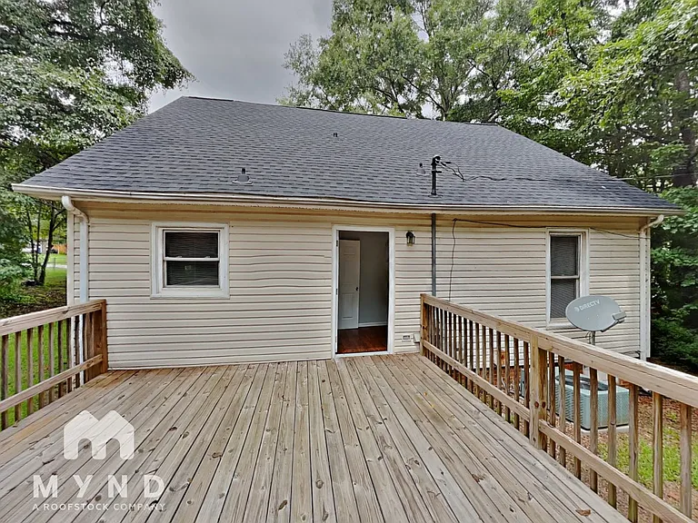 112 Pineview Ct — Photo 19