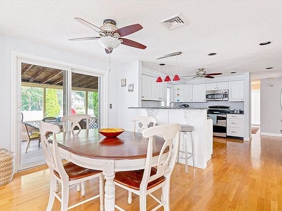 5th image of 81 Briarwood Dr