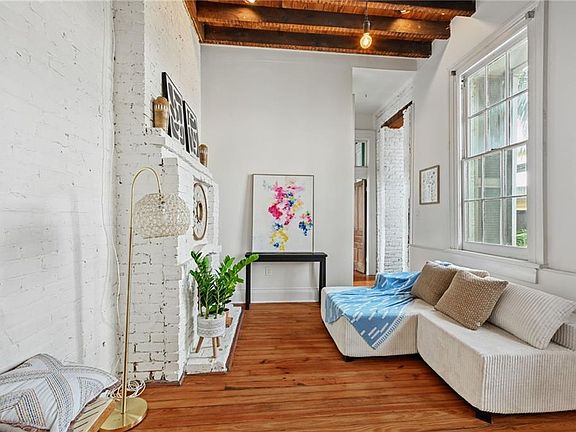 3rd image of 1061 Camp St APT D