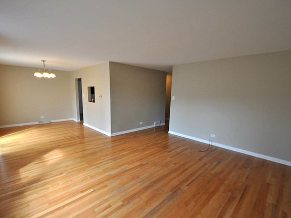 2nd image of 9009 W 92nd St