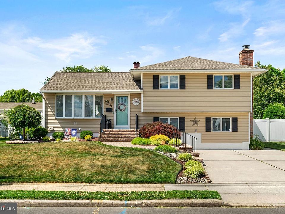 1st image of 30 Gary Dr