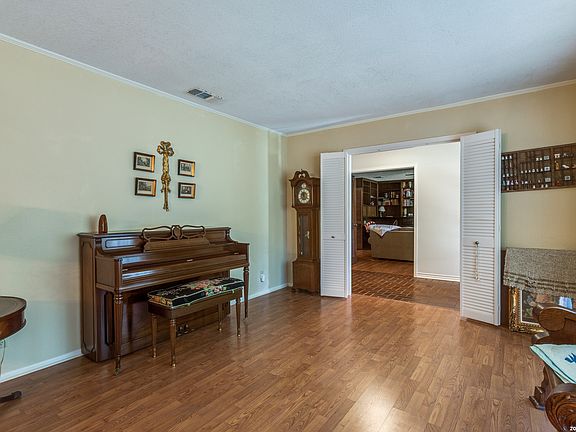 4th image of 11303 WHISPERING WIND ST