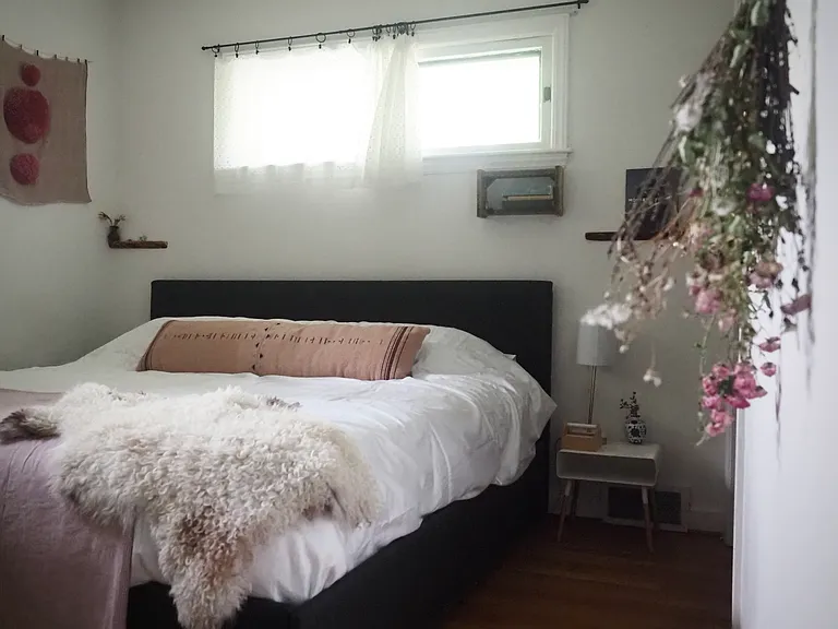 705 Holly Ave — Photo 2