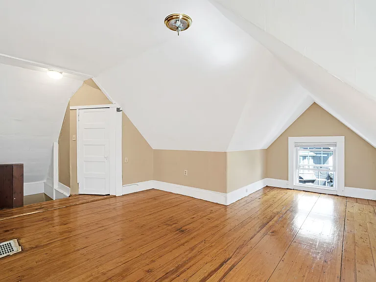 49 Elmore St #3 — Photo 11