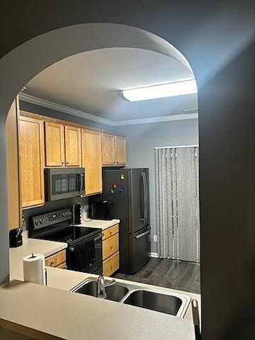 2nd image of 104 Tylerway Ln #104