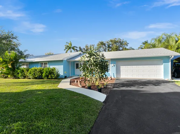 1939 NW Pine Tree Way, Stuart, FL 34994