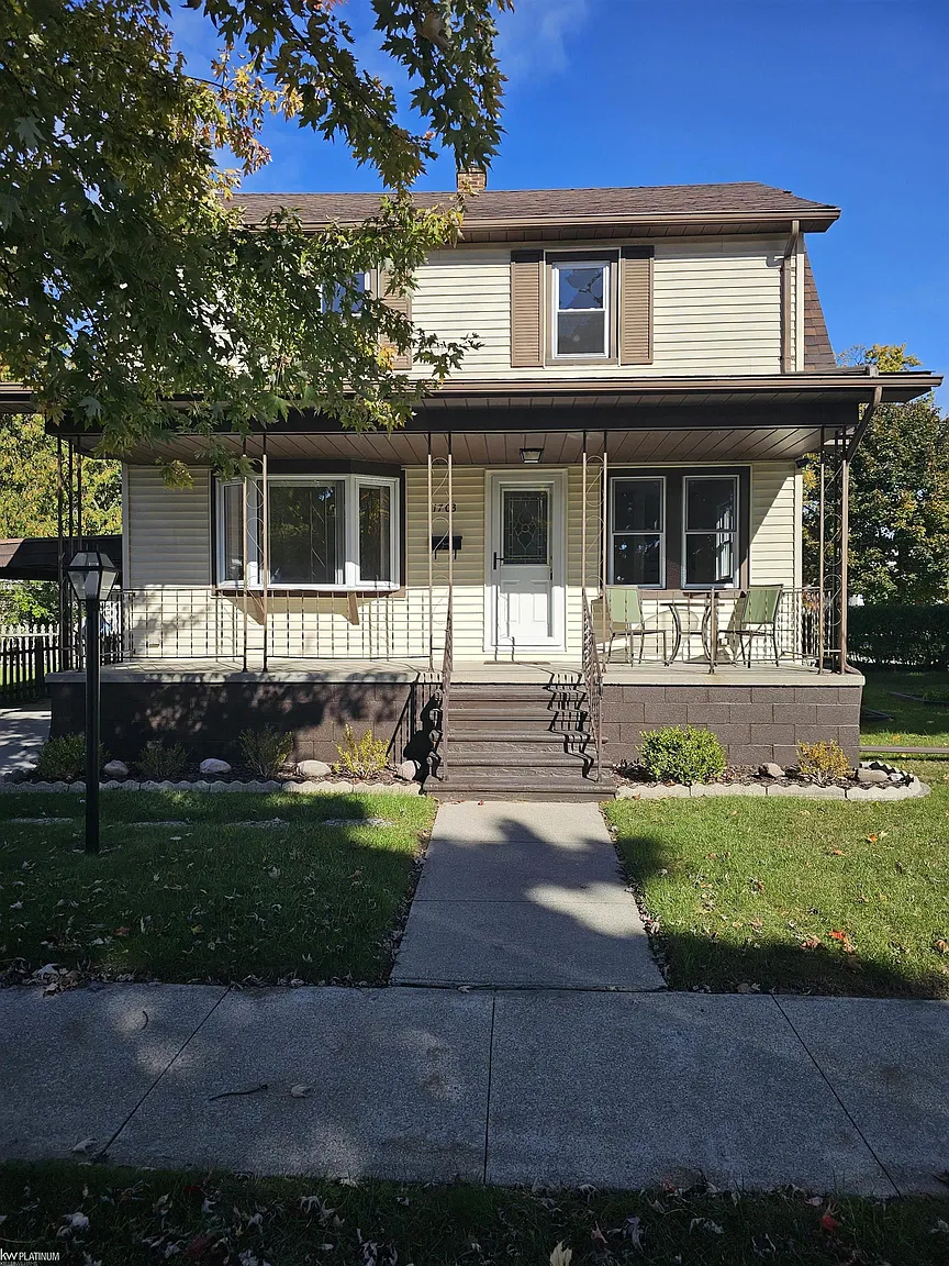 1703 Chestnut St photo 1