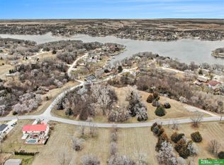 2102 Beaver Lake Blvd, Plattsmouth, NE 68048