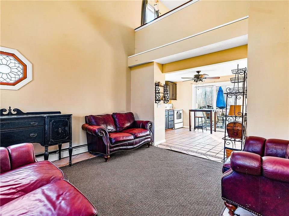 255 Court House Ln Pascoag, RI, 02859 Apartments for Rent Zillow