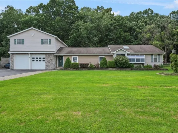 447 Forest Road, Wallkill, NY 12589