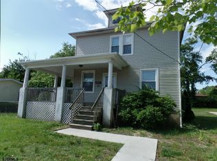 17 E Greenfield Ave, Pleasantville, NJ 08232