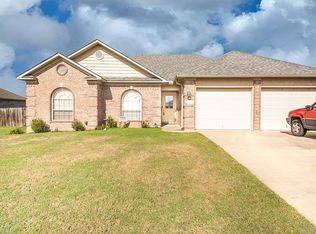2417 Canterbury Ln, Cabot, AR 72023