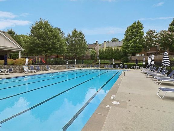 5th image of 2098 Garrison Way NW