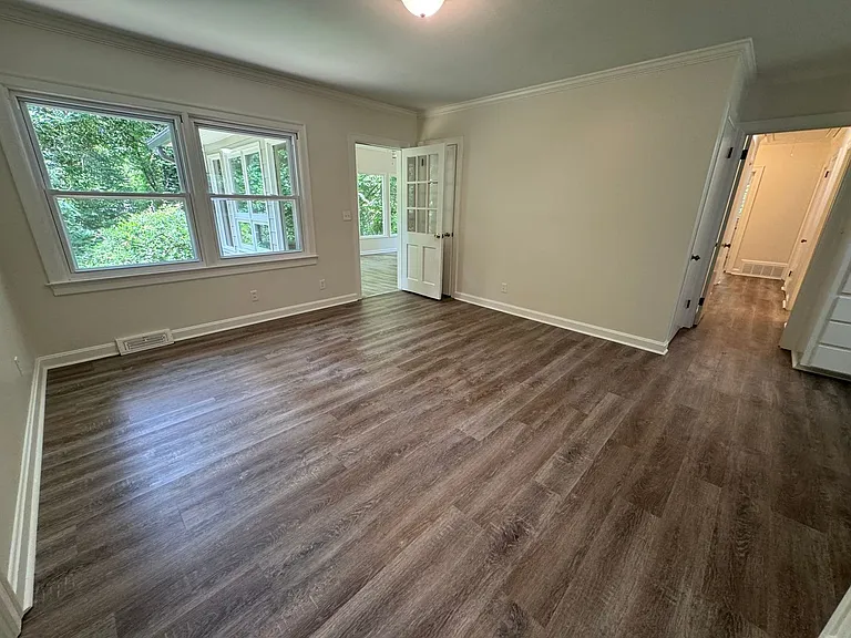204 Glen Ridge Rd NE — Photo 8
