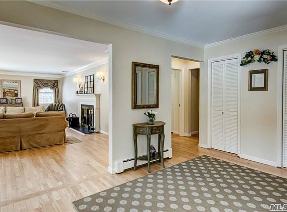 3rd image of 4 Glenby Ln