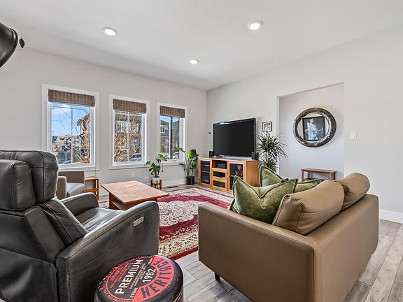 4th image of 3108 Keswick Way SW