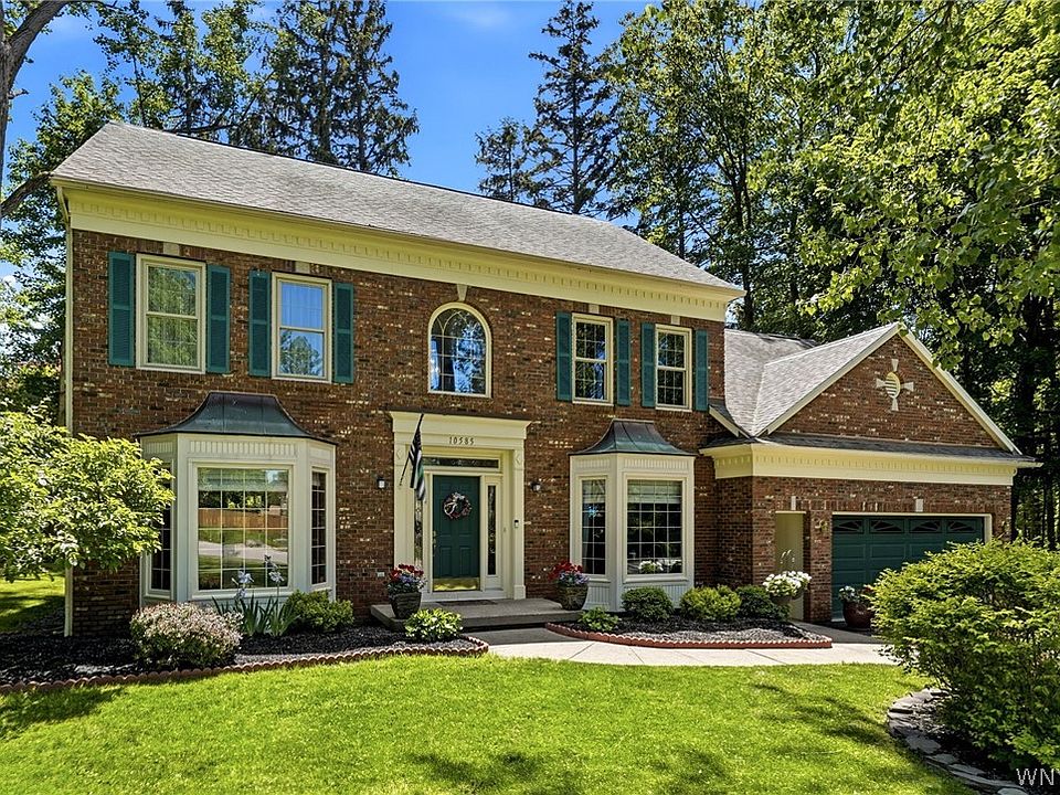 1st image of 10585 Royal Oak Dr