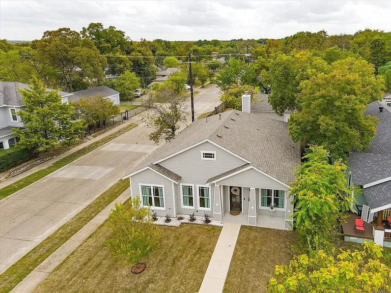 2700 Gladstone Dr — Photo 44