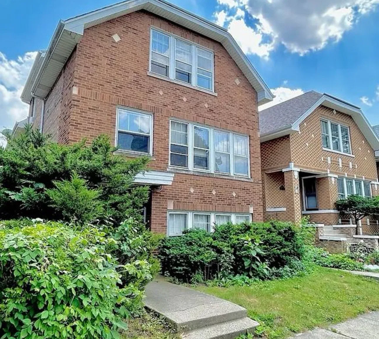 4931 W Ainslie St — Photo 1