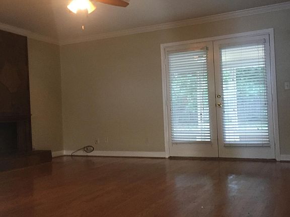 3rd image of 6455 Meadow Rue Dr
