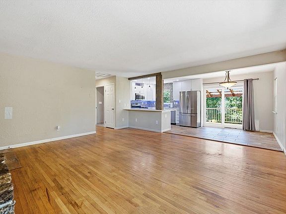 5th image of 10080 Braemar Way