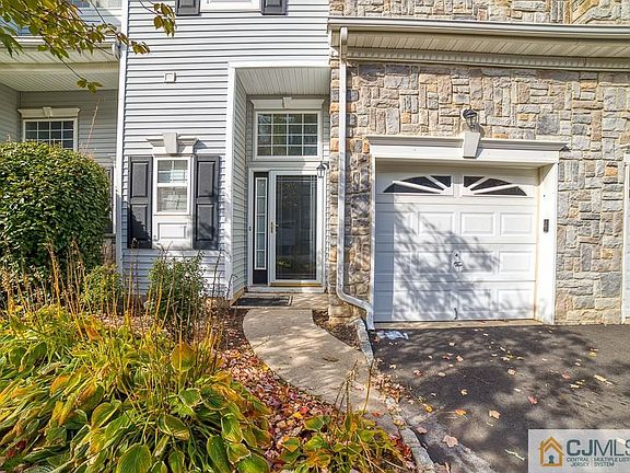 2nd image of 44 Capica Ct