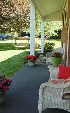 3rd image of 104 Elise Dr