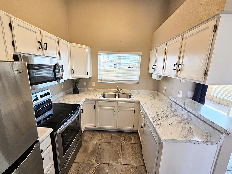 1301 E Liberty Shores Dr — Photo 7