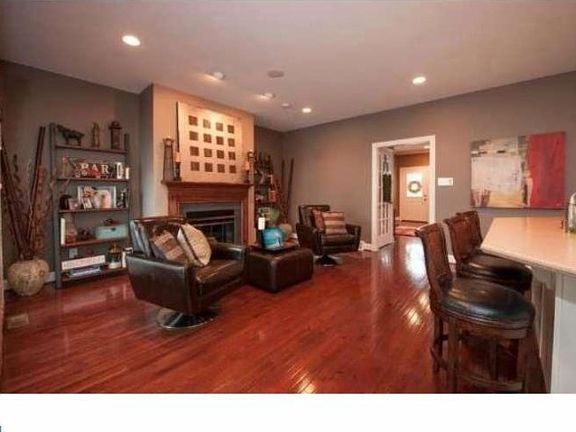 5th image of 464 Fairmont Dr