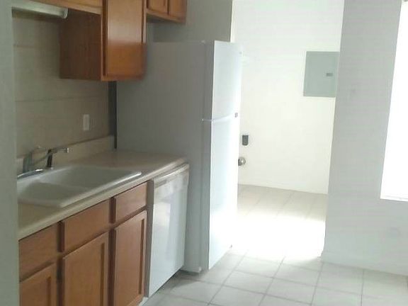 4th image of 1177 NW Ozmun Ave