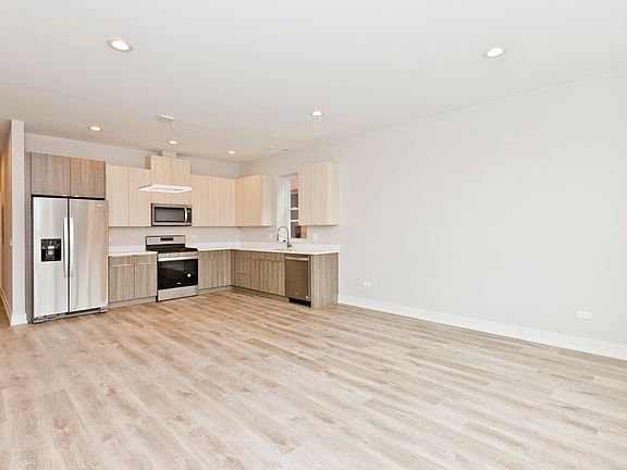 2nd image of 2725 N Ashland Ave #3S