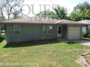 2745 N Pierce Ave, Springfield, MO 65803