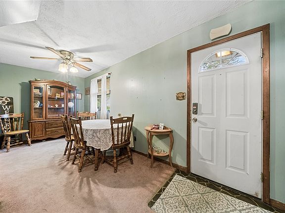3rd image of 517 Moore St
