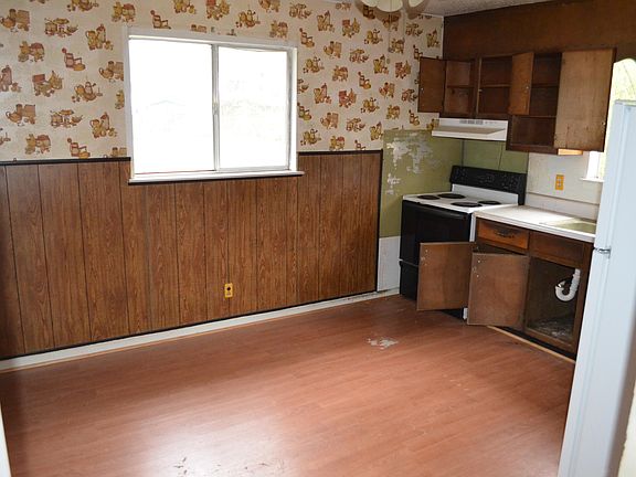 5th image of 4061 E Freedom Cir