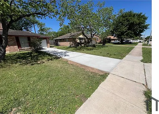 3 bed, 1395 sqft, $1,775 — Photo 3