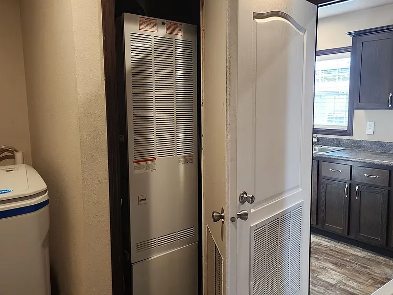 15 Grand Ave S #6 — Photo 15