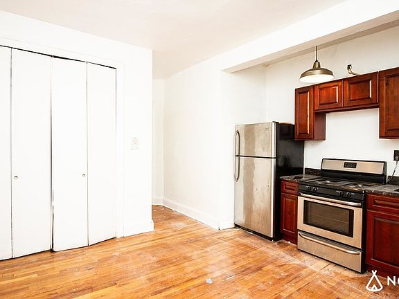 4th image of 352 Lafayette Ave APT 2D