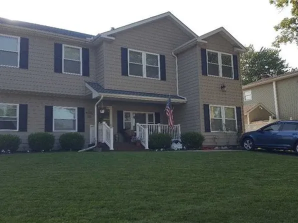 34 Pamela Ln, Selden, NY 11784