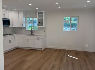 9807 Creemore Dr, Tujunga, CA 91042