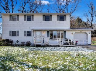 8 Carol Ct, East Brunswick, NJ 08816