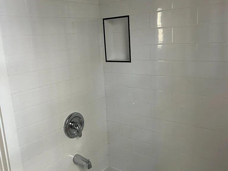 306 W North St #A — Photo 7